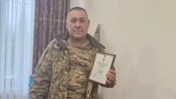 Військового з Луцького району відзначили нагородою Головнокомандувача ЗСУ «Золотий хрест» (фото)