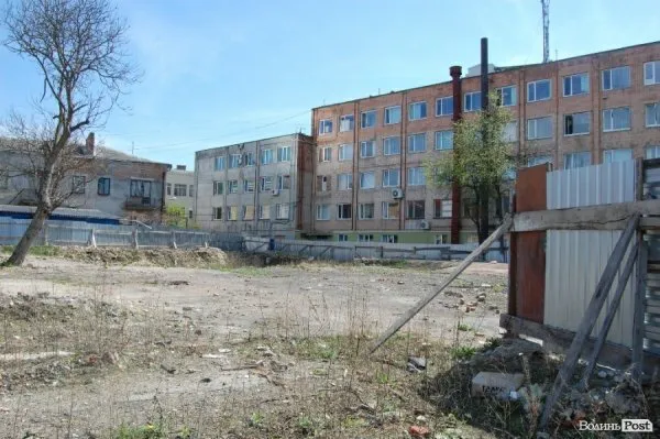 Бізнес, житло, авто: суддя з Луцька відсуджує в ексдружини все, що записав на неї