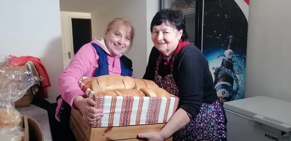 Продуктів не вистачає: як працює благодійна їдальня у підземеллі в центрі Луцька (відео)
