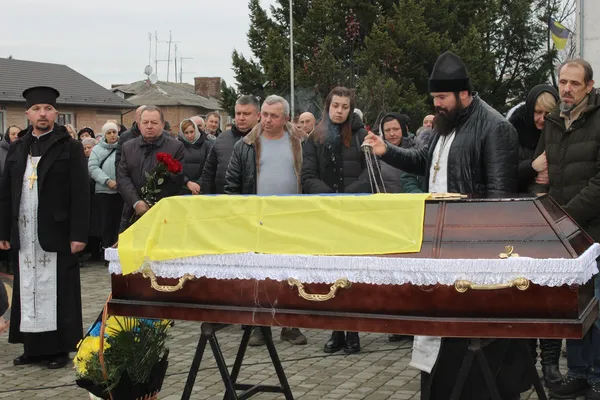 На Волині попрощались із загиблим Героєм Миколою Ковтонюком (фото)