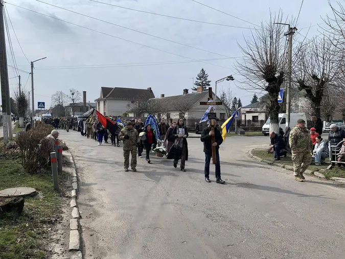 У Луцькому районі попрощалися із загиблим воїном Андрієм Драганчуком (фото)