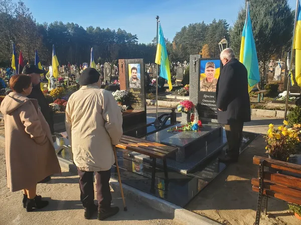 На Волині посмертно нагородили воїнів Олександра Брисюка та Артема Унгур’яна (фото)