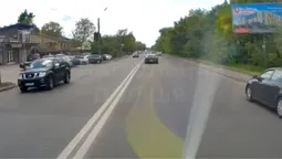 Понти важливіші за життя: у Луцьку водійка Porsche не дала проїхати «швидкій» (відео)