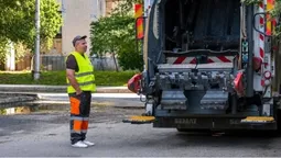 Понад 80 грн з людини: чому у Луцькій громаді виріс тариф на вивезення сміття (фото, відео)