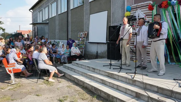 З танцями та музикою: як у Липлянах, Рокинях та Прилуцькому святкували День села (фото)