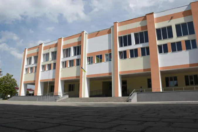 Повідомили, які луцькі школи досі без тепла, і коли воно з'явиться