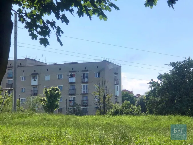 На плиті – їжа, а господарі спали: в Нововолинську диміла квартира (фото)