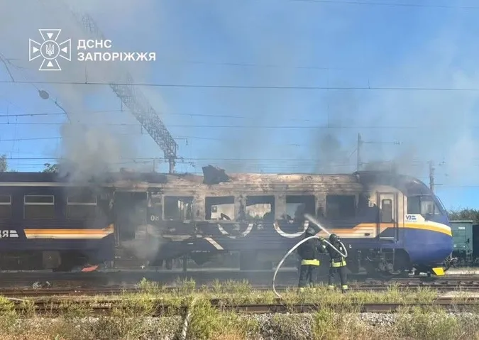 Загинула провідниця: росіяни прицільно атакували поїзд Дніпро – Запоріжжя