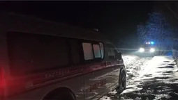 На Волині «швидка» застрягла в заметі за 200 метрів до пацієнта