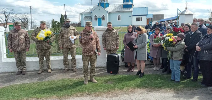 На Волині попрощалися із полеглим Героєм Олександром Луциком (фото)