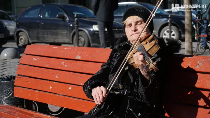 Весна у Луцьку: атмосферні фото залитого сонцем міста