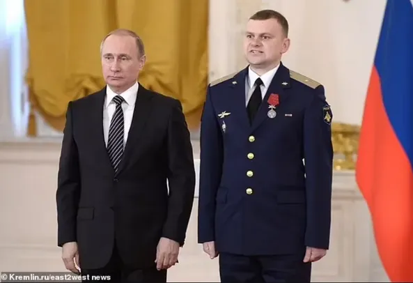 Доньку зрадника України, який отримав нагороду з рук путіна, загризли собаки