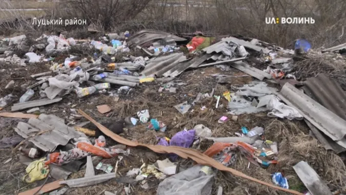 Мешканця Підгайців оштрафують на 12 тисяч гривень за стихійне сміттєзвалище (відео)