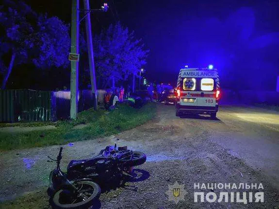 В лікарні з важкими травмами: на Старовижівщині – ДТП з мотоциклістами