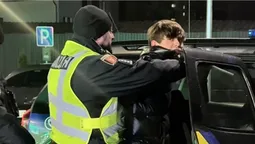 У Луцьку взялися за «мамкіних бандітів» і забрали у них машинки: що коїться (відео)