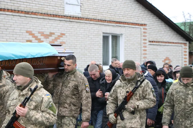 У селі на Волині похоронили загиблого захисника Віталія Лук'янчука