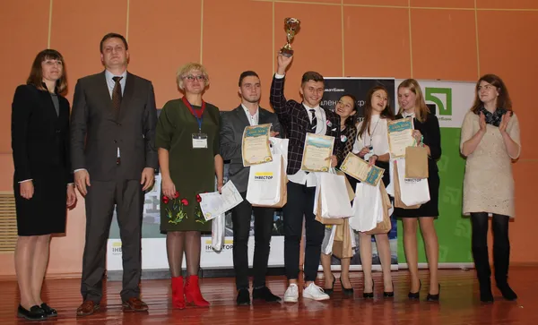 ПриватБанк нагородив найкращих юних економістів України (фото)*