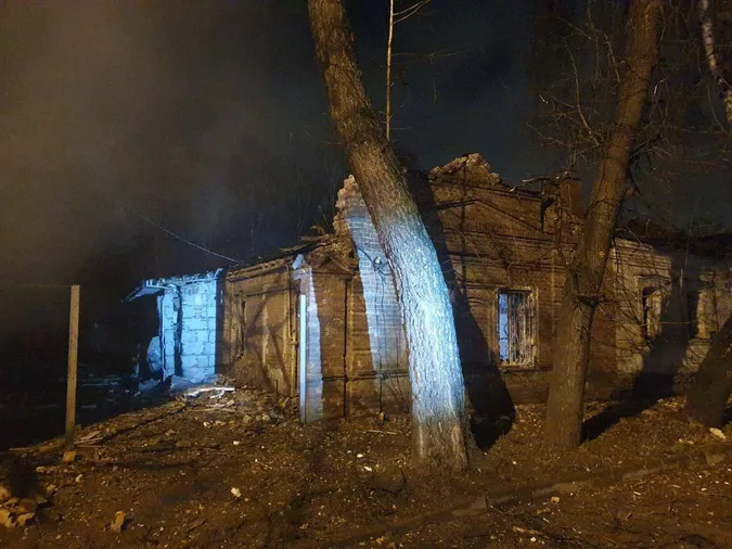 Ворог вдарив по житловому кварталу в Сумах – є жертви