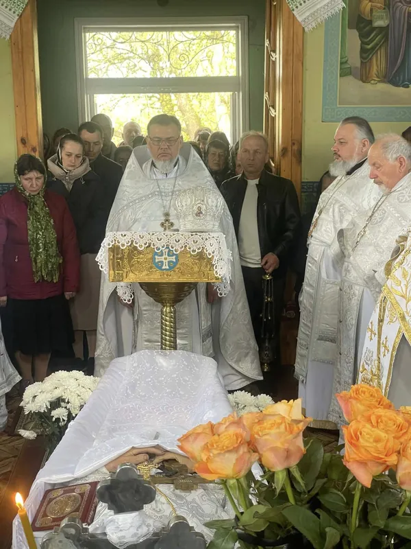 На Волині попрощалися з багаторічним настоятелем Володимиром Лапінським (фото)