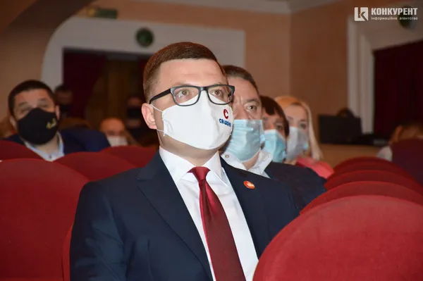 Вручили депутатські мандати. «СВІДОМІ» розповіли про свої перші п'ять кроків у Луцькраді