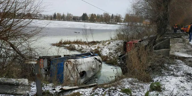 На Волині через аварію з молоковозом три села залишилися без газу (оновлено, фото)