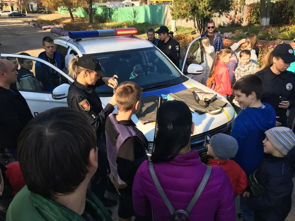 «Козацькому роду нема переводу»: у луцькій школі організували свято (фото)