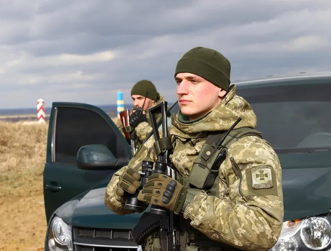 У новорічну ніч з України виїхало 80 тисяч осіб