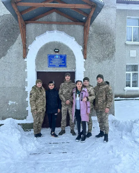 Волинські прикордонники привітали з Днем Миколая дітей загиблих побратимів (фото)
