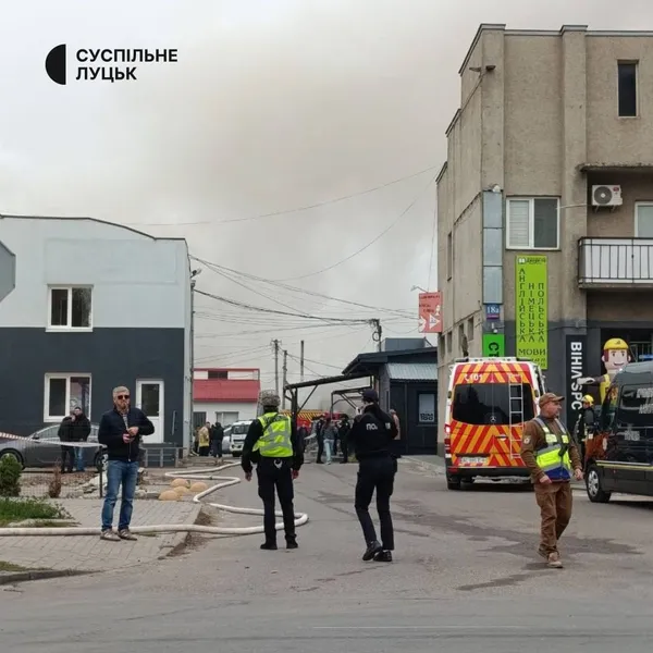 У Луцьку ворожий «шахед» атакував «ЄвроГурт»: є постраждалі (фото)