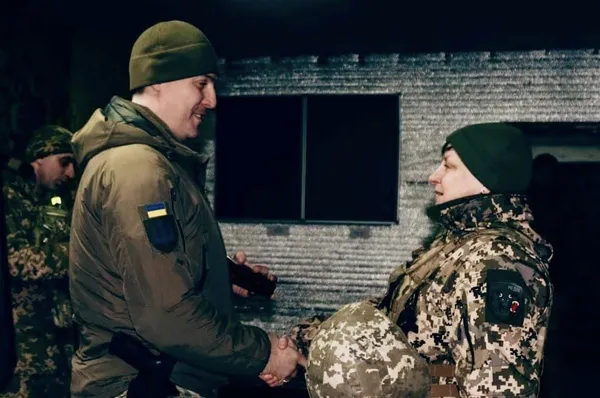 Бойову медикиню 14 ОМБр нагородили орденом «За мужність» (фото)
