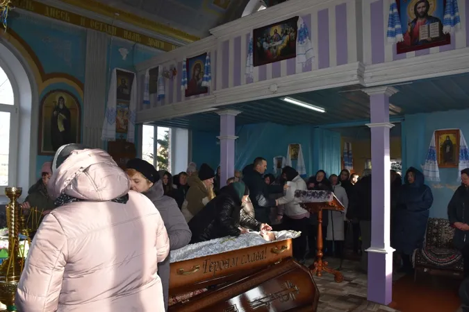 На Волині попрощалися із загиблим 31-річним воїном Павлом Акентьєвим (фото)