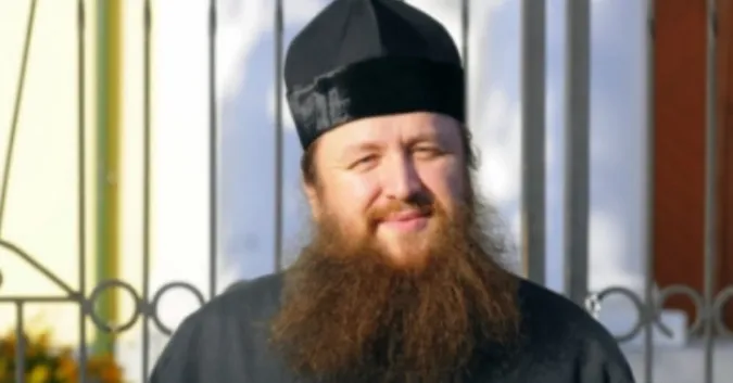 Отець Арсеній