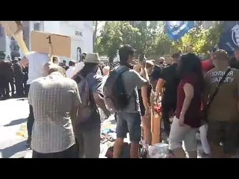 Бійка, газ, яйця: в Одесі марш ЛГБТ не минув без сутичок
