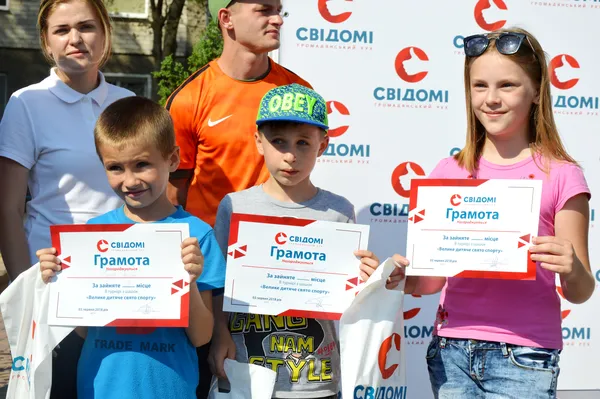 Як у луцькому Сіті Парку велике дитяче свято спорту відзначали (фото)