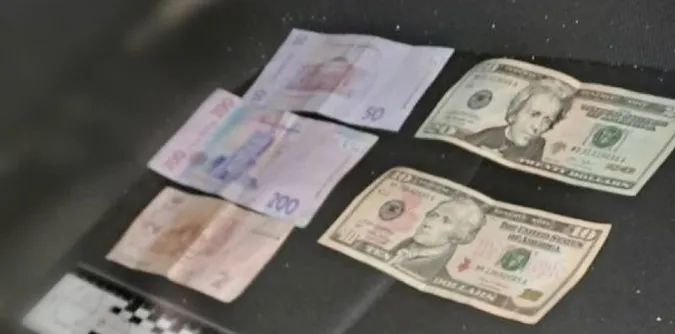 30 доларів і 252 гривні: у Луцьку вночі п'яний мотоцикліст хотів підкупити копів