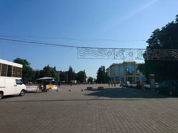 У центрі Луцька встановили обмежувачі руху (ФОТОФАКТ)