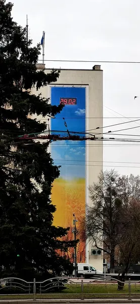 Лютий триває: луцький «Бім-бом» живе за своїм календарем (фотофакт)