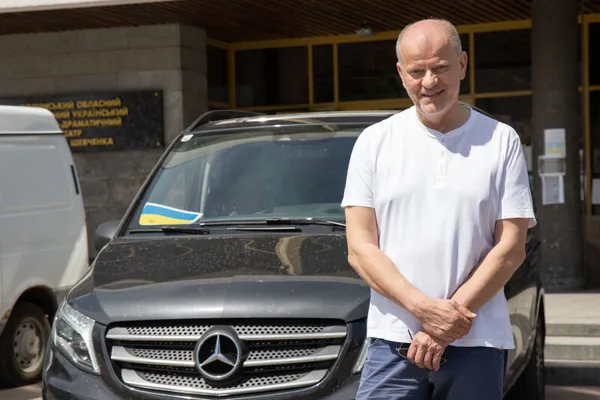 Австрійський священник вдруге привіз до Луцька гуманітарну допомогу (фото, відео)