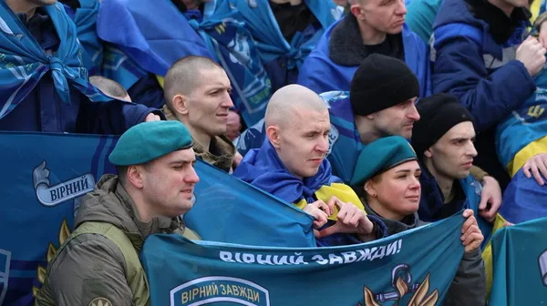 Відбувся черговий обмін полоненими: додому повернулися 175 військових і семеро цивільних (фото)