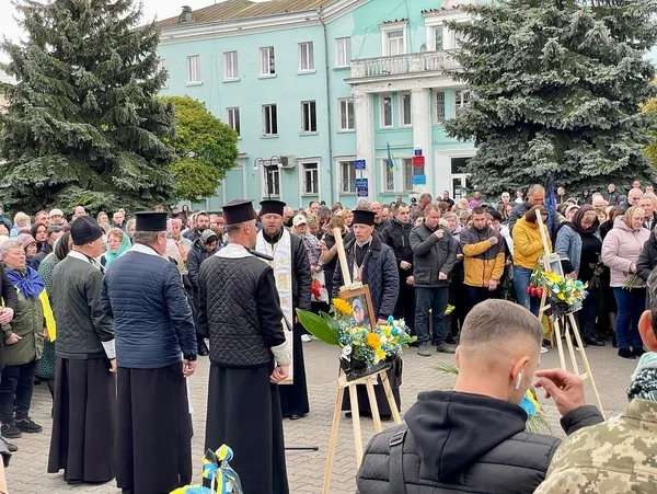 У Нововолинську попрощались з двома Героями (фото)