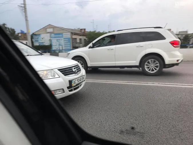 У Луцьку на проспекті Перемоги зіткнулися два автомобілі (фото)