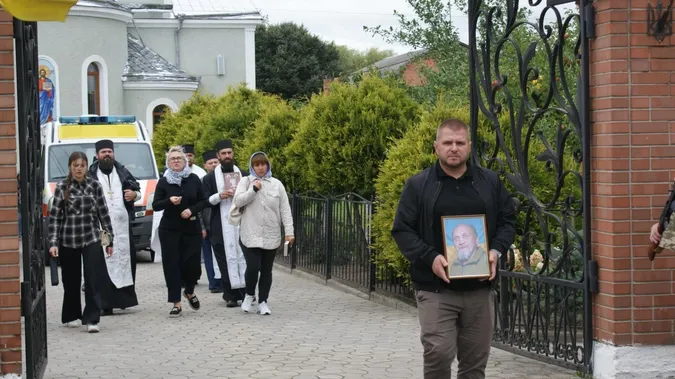 Купив будинок, а пожити не встиг: на Волині попрощалися з Героєм Віталієм Гандзюком (фото)