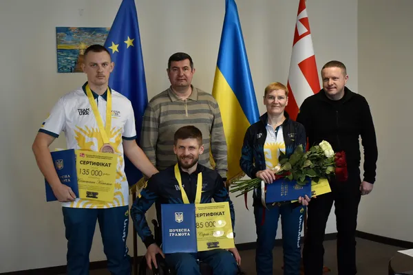 Голова Волинської ОДА Іван Рудницький нагородив ветеранів – учасників Invictus Games 2025 (фото)