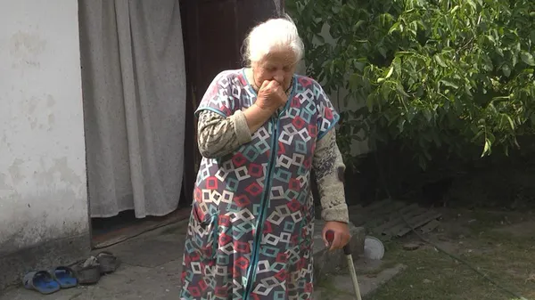 На Волині відновлюють будинок, на який впали уламки ракети (фото)