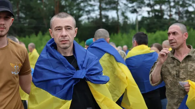 Наші вдома: Україна повернула захисників, які були у полоні ще з 2022 року