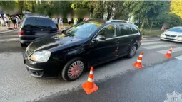 У Луцьку п'яний водій, здаючи назад, в'їхав у авто