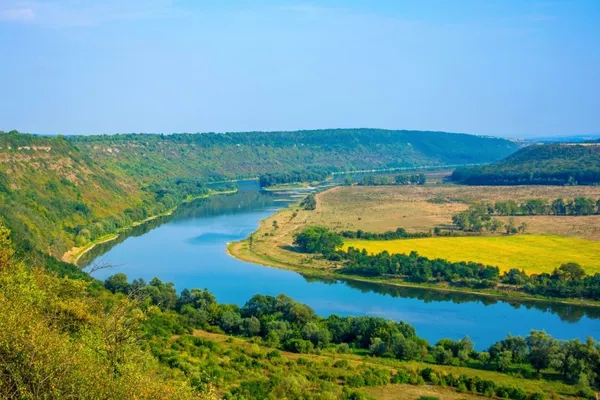Шацькі озера – у ТОП-10 унікальних озер України (фото)