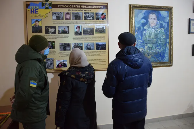 У Луцькому прикордонному загоні відкрили куточок пам'яті (фото)