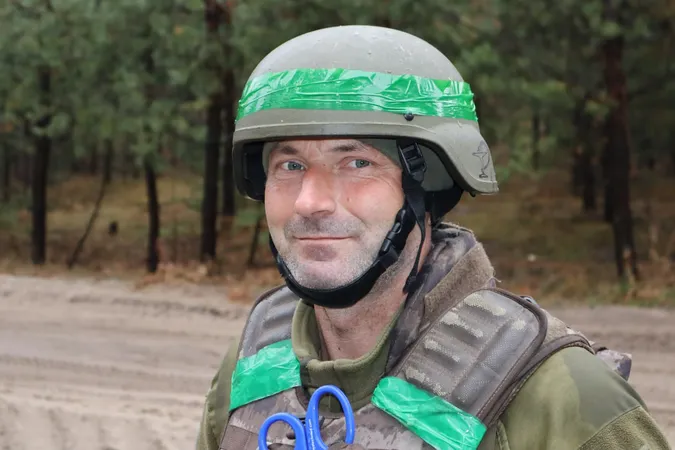 «Ми боремося за те, аби брудний чобіт окупанта ніколи більше не топтав нашу святу землю», – бойовий медик «Лелека» з Волинської ТРО