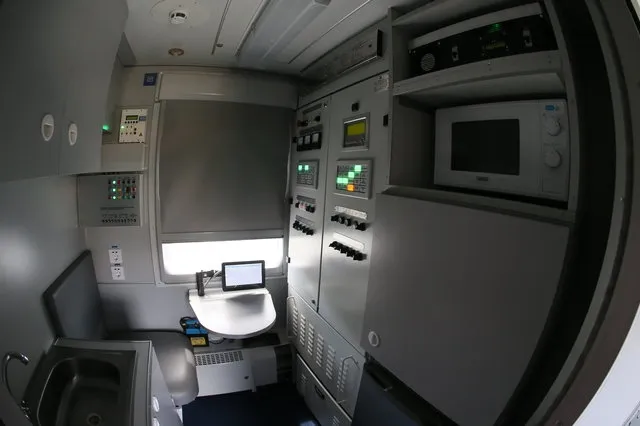Відеокамери, USB і монітори: показали нові вагони «Укрзалізниці» (фото)